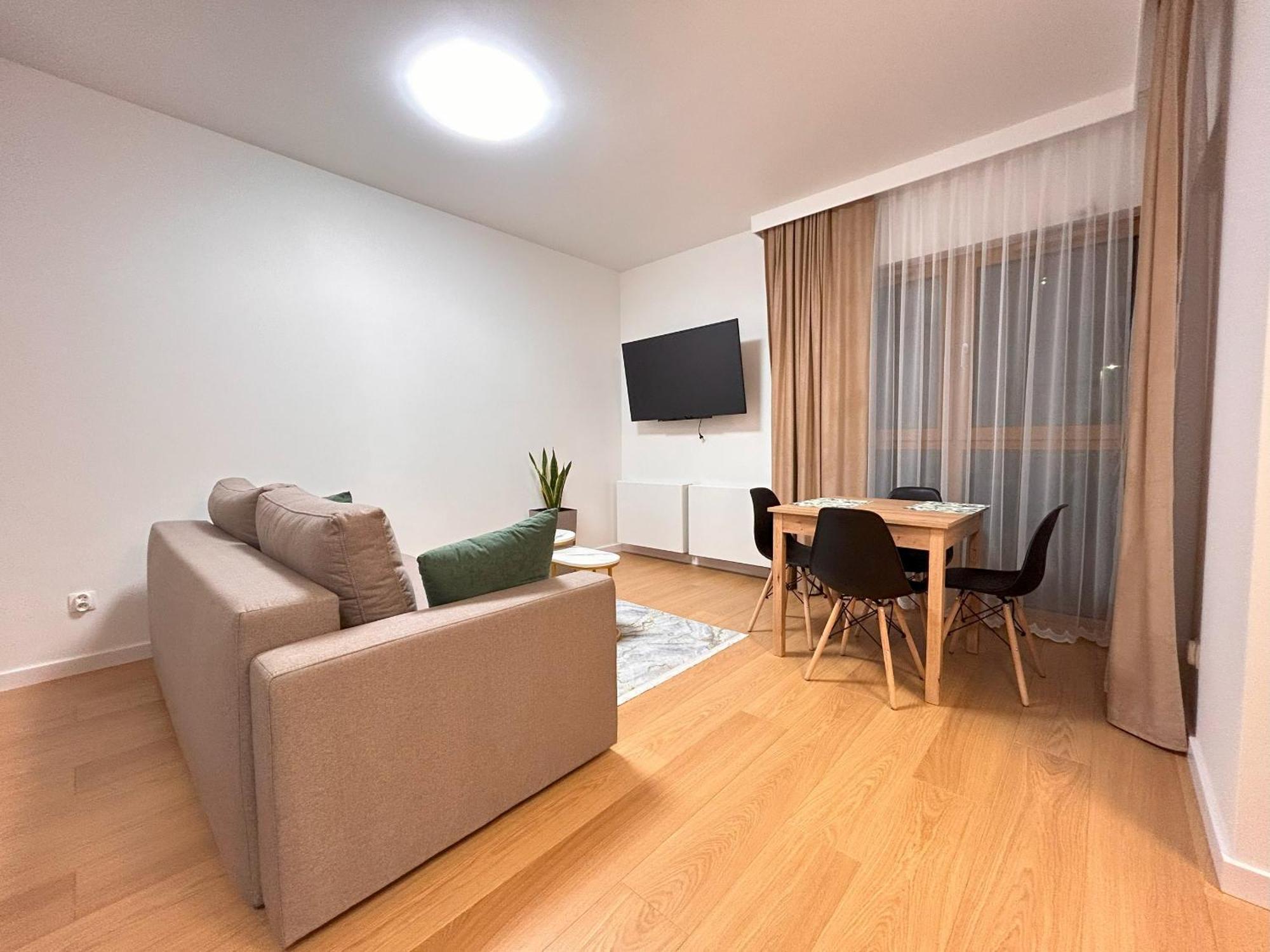 Apartmentprestige Central Station Krasków Exterior foto